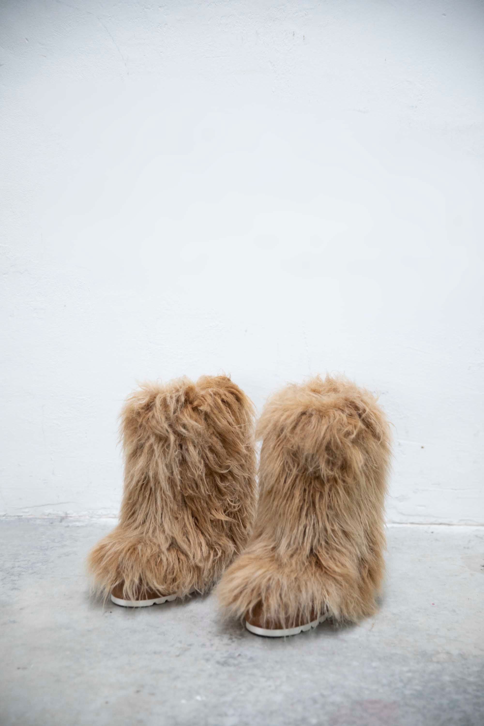 FUR BOOT